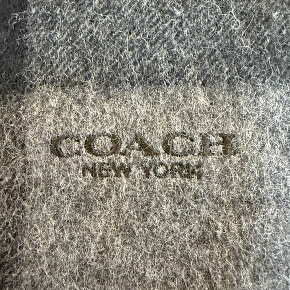 Coach Wool Cashmere Grey Plaid Scarf – Soft Winter Wrap – 70” x 20” - Picture 8 of 9